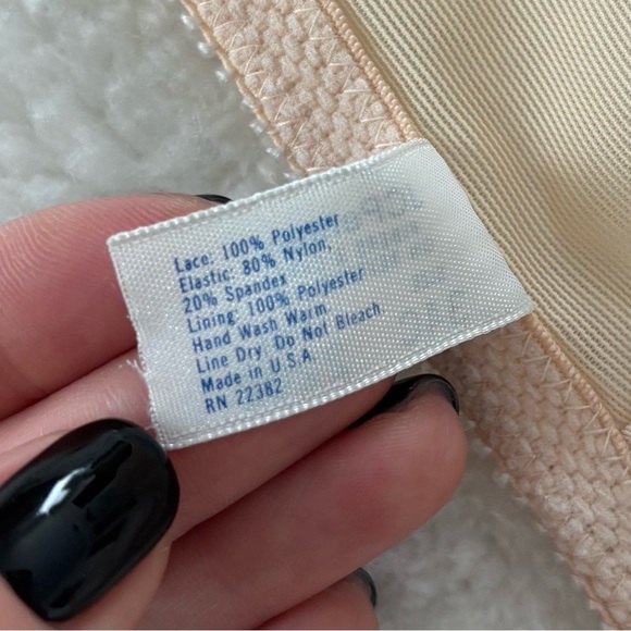 JC Penney Vintage Lace Underwire Bra in Cream size 34C - Picture 6 of 14